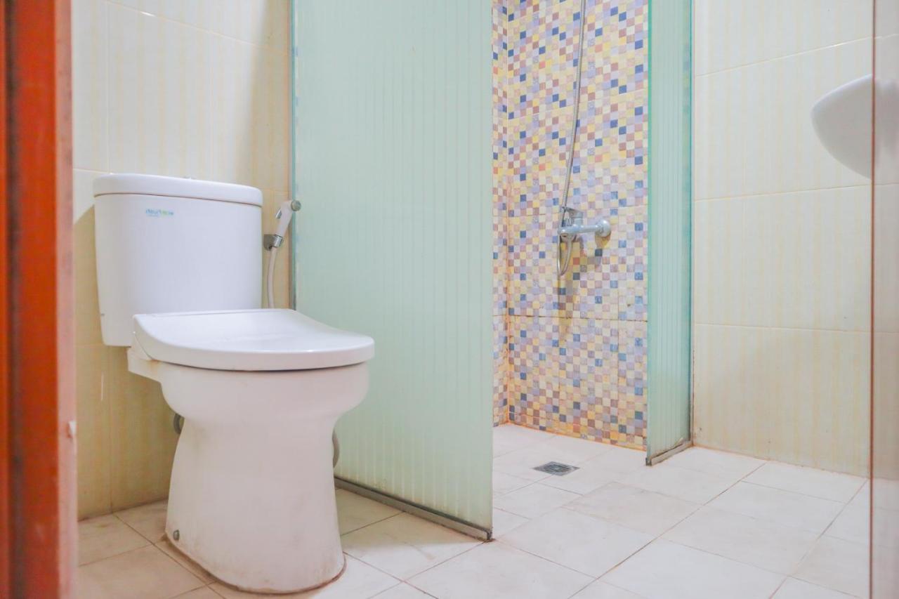 Oyo 2196 Ss Homes Dżakarta Zewnętrze zdjęcie