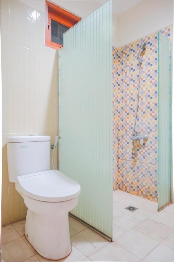 Oyo 2196 Ss Homes Dżakarta Zewnętrze zdjęcie