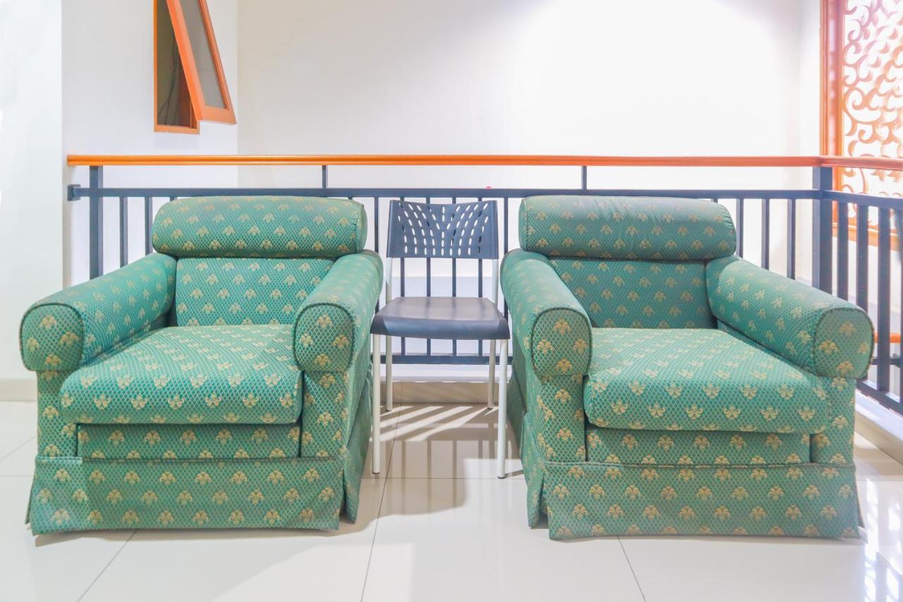 Oyo 2196 Ss Homes Dżakarta Zewnętrze zdjęcie