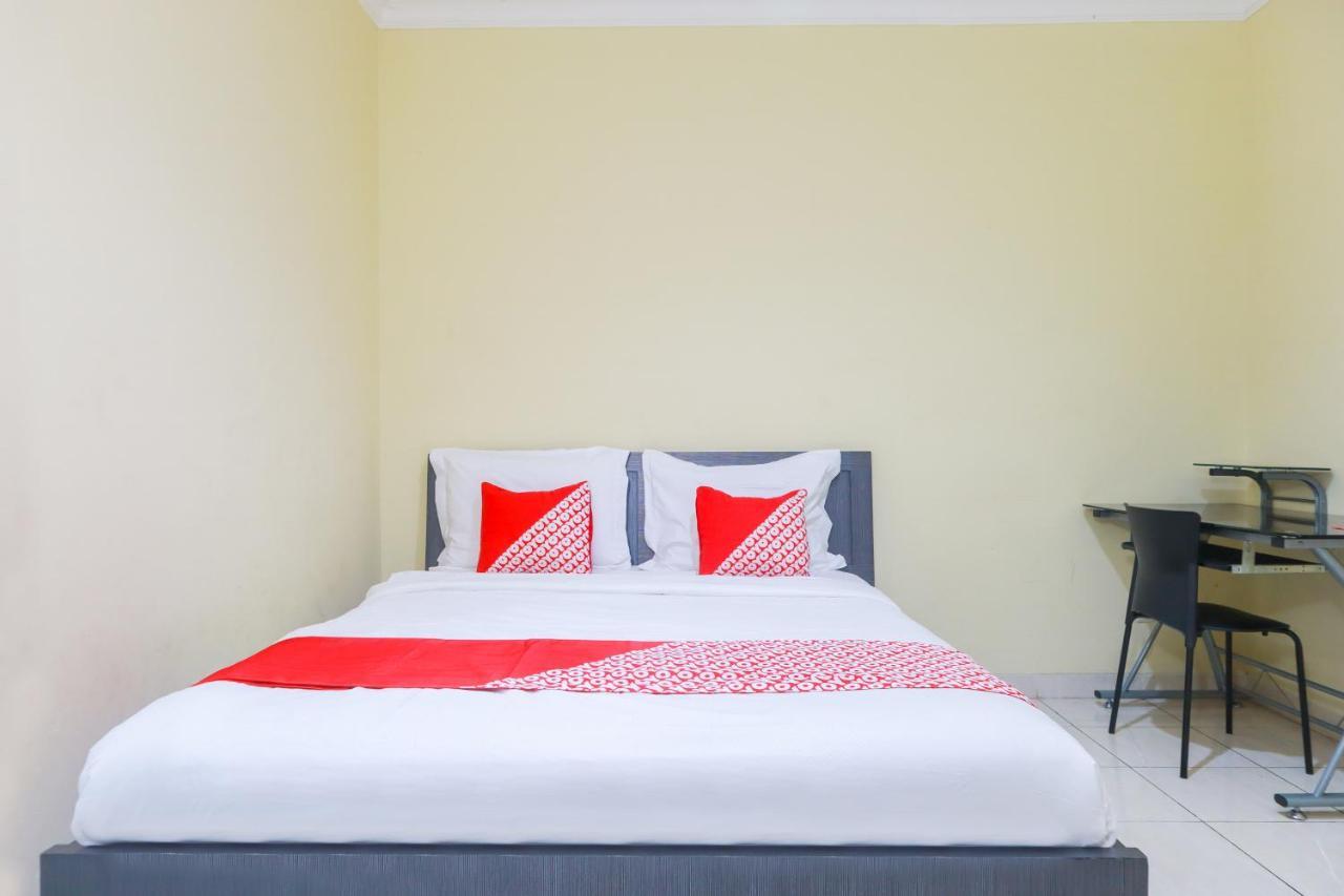 Oyo 2196 Ss Homes Dżakarta Zewnętrze zdjęcie